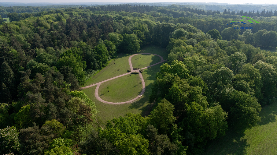 Luchtfoto van natuurbegraafplaats Boschveld