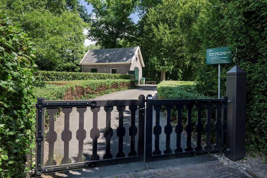 Ingang begraafplaats Onder de Bomen in Renkum