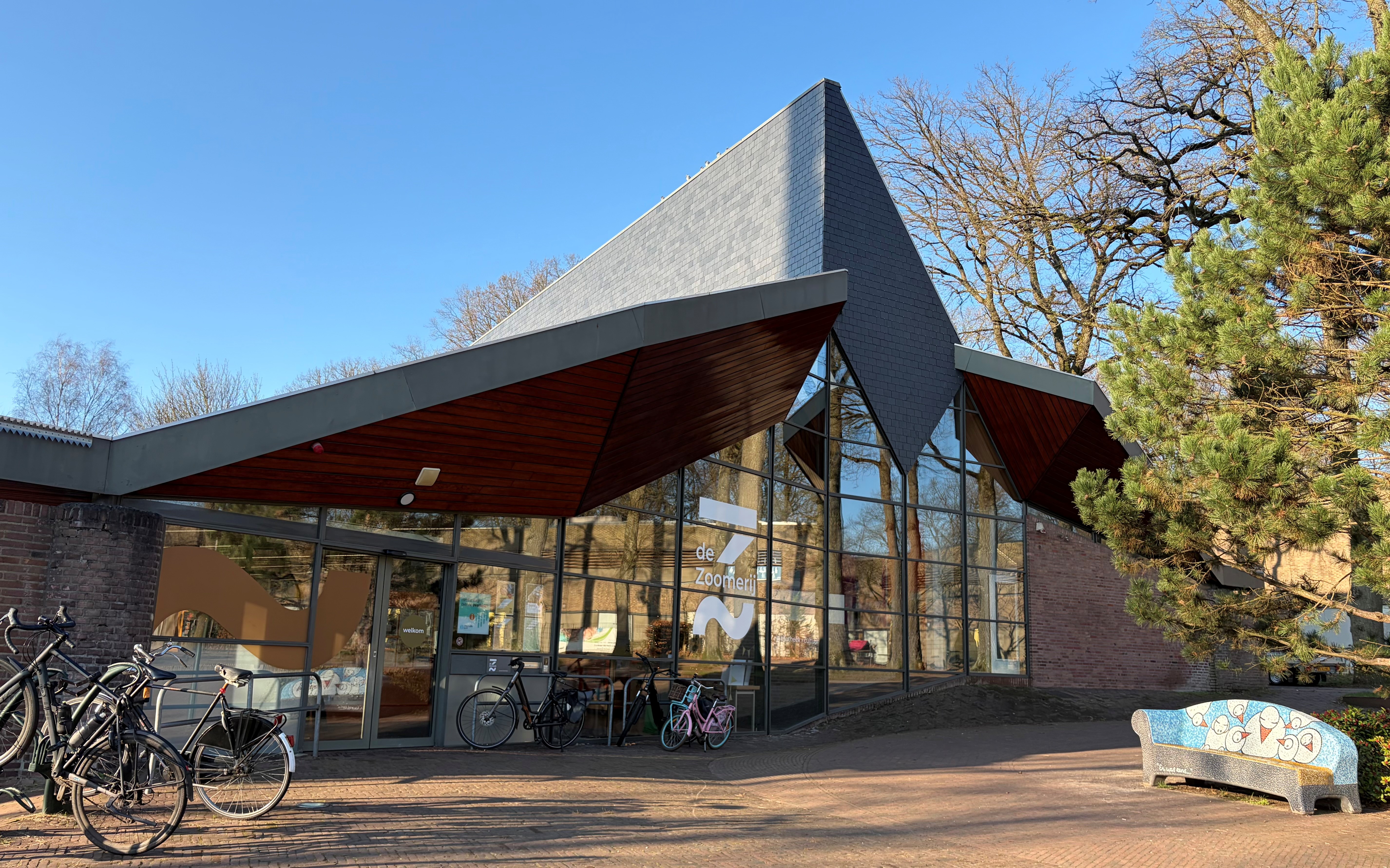 Bibliotheek de Zoomerij, Generaal Urquhartlaan 1 in Oosterbeek